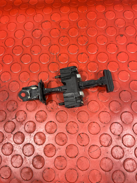 Citroen Dispatch/Peugeot Expert/Vauxhall Vivaro/Toyota Proace/Fiat Scudo DOOR CHECK STRAP STOPPER Front 2008-2016 P/N 10000057539
