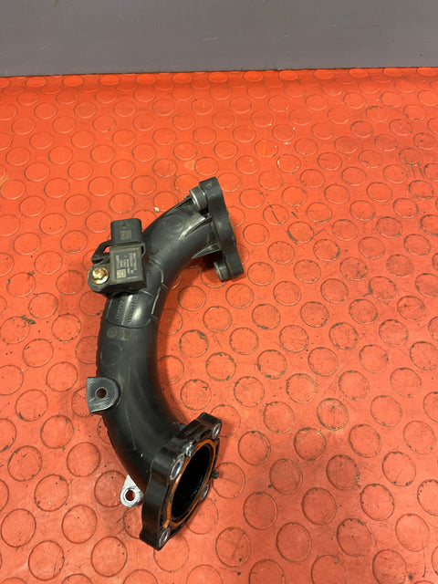 Vauxhall Vivaro/Citroen Dispatch/Peugeot Expert/Toyota Proace/Fiat Scudo AIR INTAKE PIPE W/ MAF SENSOR 1.5 2016-2024 P/N 9813294880 / 9842117980