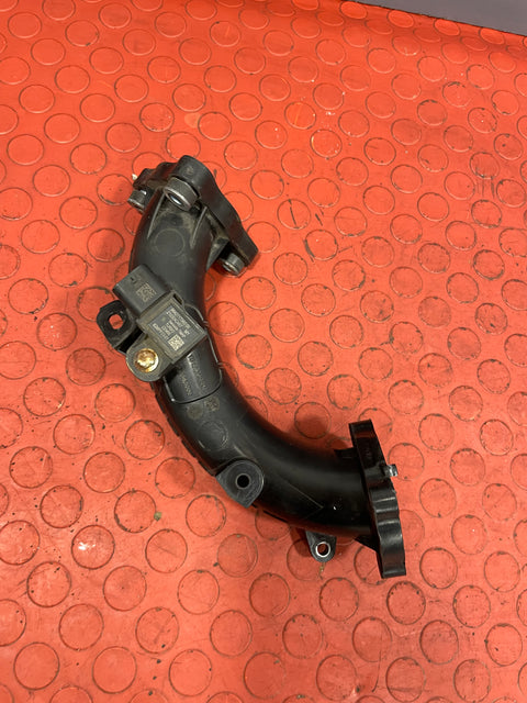 Vauxhall Vivaro/Citroen Dispatch/Peugeot Expert/Toyota Proace/Fiat Scudo AIR INTAKE PIPE W/ MAF SENSOR 1.5 2016-2024 P/N 9813294880 / 9842117980