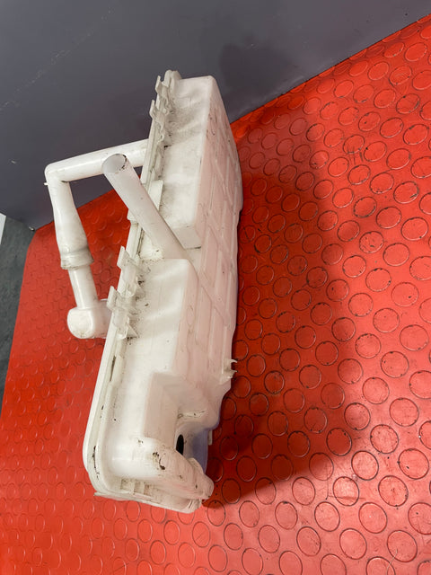 Citroen Berlingo/Peugeot Partner/Vauxhall Combo/Toyota Proace City WINDSCREEN WASHER BOTTLE w/ FILLER NECK (no pump) 2019-2023 P/N 9817300980 - 1