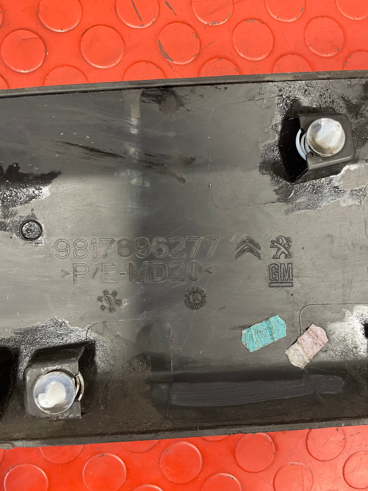 Citroen Berlingo/Vauxhall Combo/Peugeot Partner/Proace City DOOR MOULDING FRONT DRIVER SIDE 2019-2024  P/N 9817696277