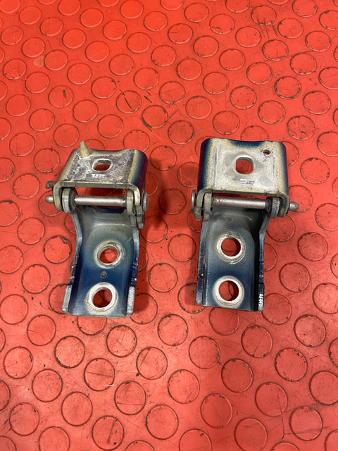Citroen Berlingo/Peugeot Partner/Vauxhall Combo/Toyota Proace City PAIR OF FRONT DOOR HINGES Driver's Side Blue 2019-2024 P/N 1606475180