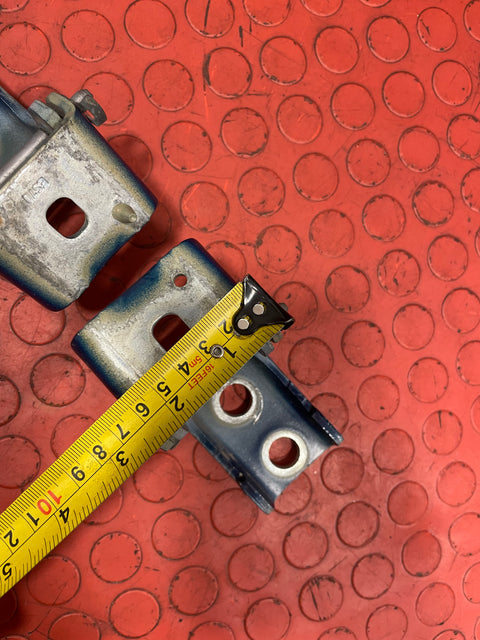 Citroen Berlingo/Peugeot Partner/Vauxhall Combo/Toyota Proace City PAIR OF FRONT DOOR HINGES Driver's Side Blue 2019-2024 P/N 1606475180