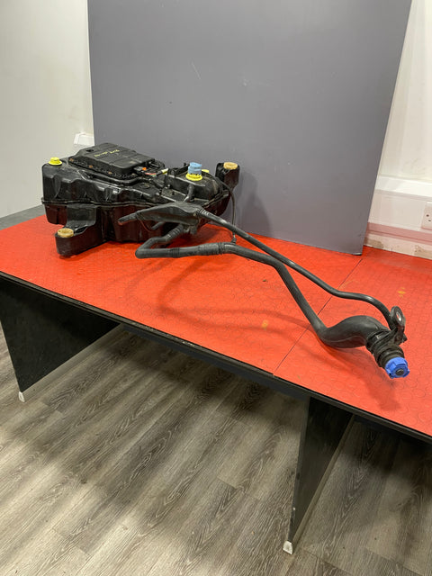 Citroen Berlingo/Peugeot Partner ADBLUE TANK w/ FILLER HOSE 1.6 2016-2018 P/N 9818531680