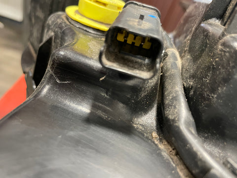 Citroen Berlingo/Peugeot Partner/Toyota Proace City/Vauxhall Combo ADBLUE TANK W/ FILLER HOSE 2019-2024 P/N 9817601880 - 1