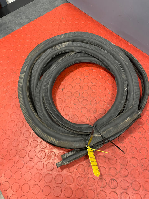 Renault Trafic/Vauxhall Vivaro/Nissan NV300 Primastar REAR RUBBER DOOR SEAL 2014-2019 P/N 8200032788