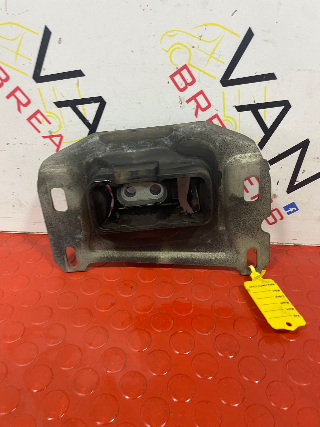 Citroen Dispatch/Peugeot Expert/Vauxhall Vivaro/Toyota Proace/Fiat Scudo GEARBOX MOUNT 2.0 2016-2024 P/N 9821257480