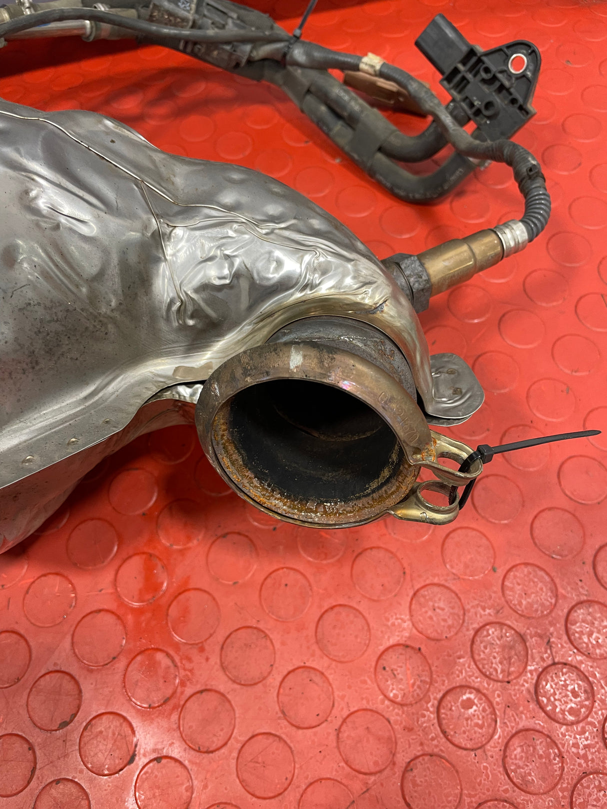 Citroen Berlingo/Peugeot Partner CATALYTIC CONVERTER DPF 1.6 2012-2016 (2*6 Pins) P/N 1005142X - 5 / 1005143X