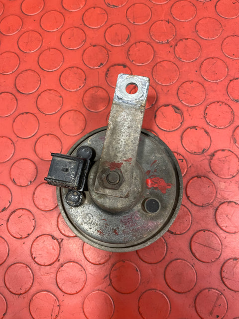 Volkswagen Crafter HORN SIGNAL 12V 335Hz Made in Spain 2Pin P/N 002952