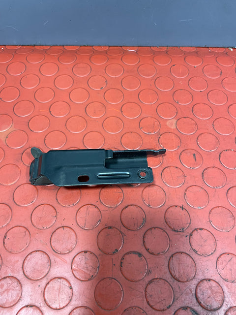 Citroen Berlingo/Peugeot Partner SLIDING DOOR LOWER STOPPER Driver's Side 2019-2024 P/N 9821949180