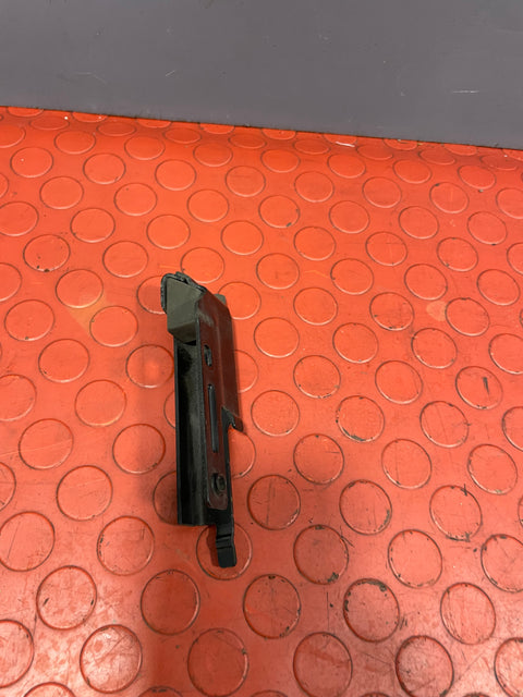 Citroen Berlingo/Peugeot Partner SLIDING DOOR LOWER STOPPER Driver's Side 2019-2024 P/N 9821949180