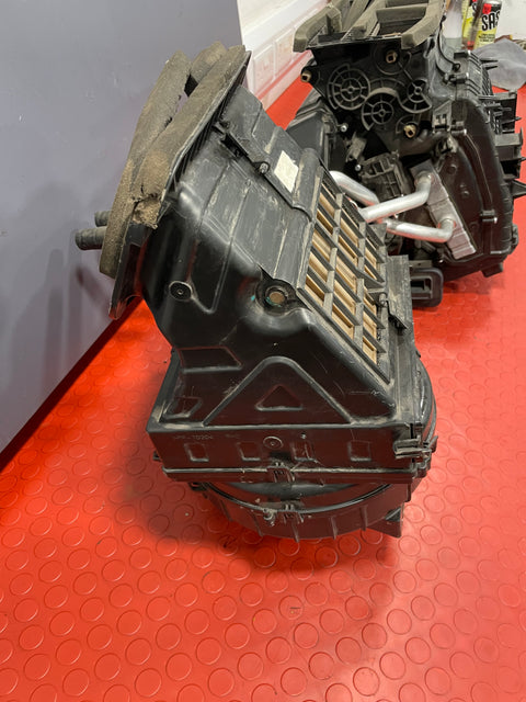 Nissan Navara Pickup D23/ HEATER MATRIX UNIT 2016 (w/ minor air pipe damage) P/N 953MY4KJ3A / 279504KJ0A