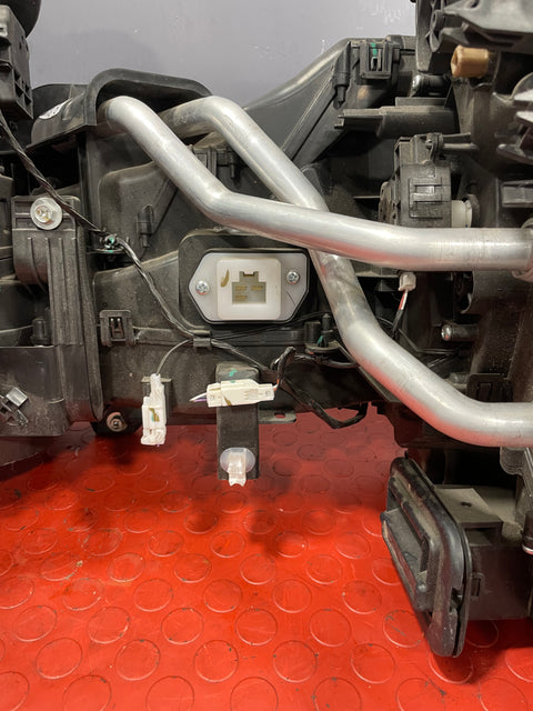 Nissan Navara Pickup D23/ HEATER MATRIX UNIT 2016 (w/ minor air pipe damage) P/N 953MY4KJ3A / 279504KJ0A