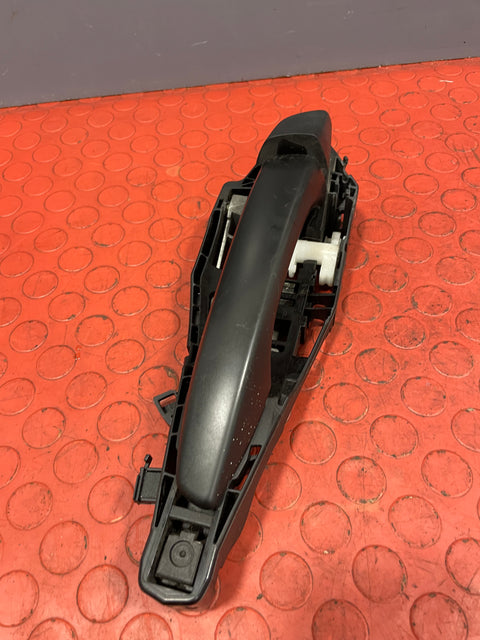 Citroen Dispatch/Peugeot Expert/Vauxhall Vivaro/Toyota Proace/Fiat Scudo OUTER DOOR HANDLE OPENER Driver's Side Front 2016-2024 P/N 9688834080 - 1