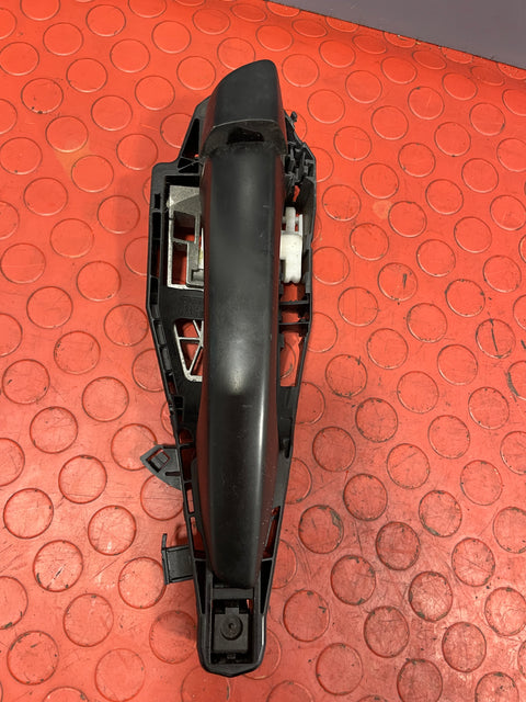 Citroen Dispatch/Peugeot Expert/Vauxhall Vivaro/Toyota Proace/Fiat Scudo OUTER DOOR HANDLE OPENER Driver's Side Front 2016-2024 P/N 9688834080 - 1
