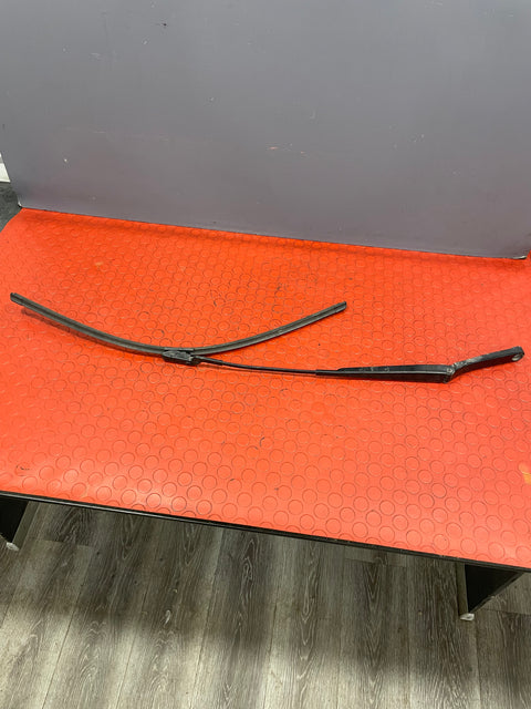 Volkswagen Crafter WIPER ARM Driver's Side O/S 2017-2023 P/N 7C2955410