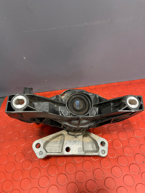 Citroen Berlingo/Peugeot Partner/Vauxhall Combo/Toyota Proace City ENGINE MOUNT O/S DRIVER'S SIDE 1.5  2019-2024 P/N 9820297580