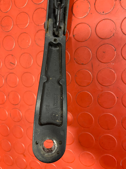 Peugeot Expert/Citroen Dispatch/Vauxhall Vivaro/Toyota Proace/Fiat Scudo WINDSCREEN WIPER ARM Passenger's Side 2016-2023 P/N 9808465780 - 1