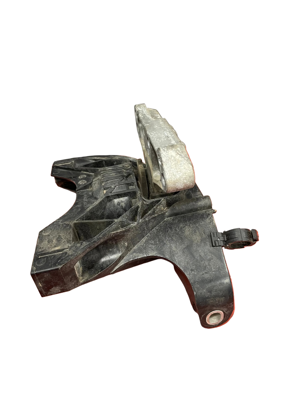 Citroen Berlingo/Peugeot Partner/Vauxhall Combo/Toyota Proace City ENGINE MOUNT O/S DRIVER'S SIDE 1.5  2019-2024 P/N 9820297580