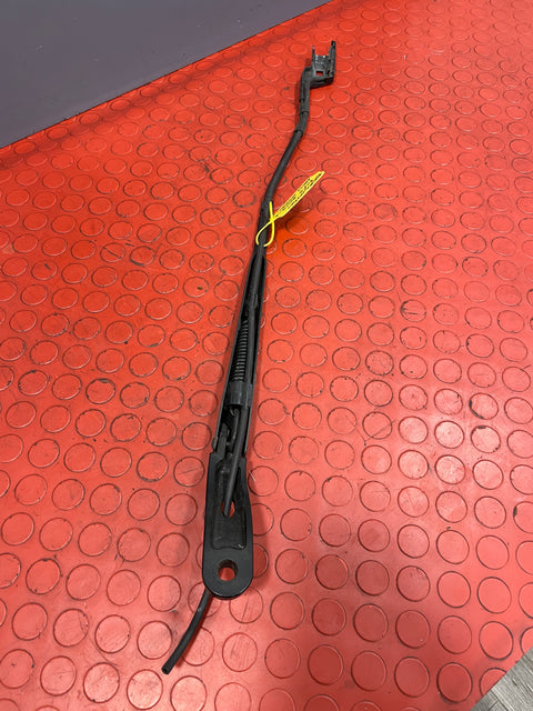 Vauxhall Combo/Peugeot Partner/Citroen Berlingo/Dispatch/Toyota Proace City WINDSCREEN WIPER ARM Driver's Side O/S P/N 9817214480