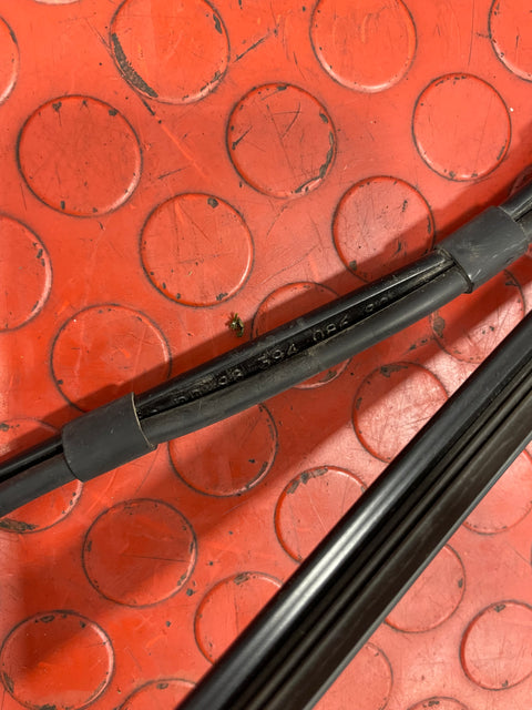 Vauxhall Combo/Peugeot Partner/Citroen Berlingo/Dispatch/Toyota Proace City WINDSCREEN WIPER ARM Driver's Side O/S 2019-2024 P/N 9839408680 - 1