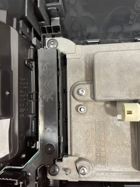 Citroen Dispatch/Peugeot Expert/Vauxhall Vivaro/Toyota Proace SAT NAV DISPLAY/SCREEEN HEAD UNIT 2016-2024 P/N 9831665880/98081732 ZD