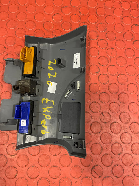 Peugeot Expert/Citroen Dispatch/Vauxhall Vivaro/Toyota Proace DASHBOARD TRIM LIGHT CONTROL SYSTEMS 2016-2024 P/N 9809545177 - 1