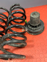 Citroen Berlingo/Peugeot Partner/vauxhall Combo/Toyota Proace City REAR COIL SPRING PAIR w/ RUBBER PLATE 2019-2024 P/N 9824534080