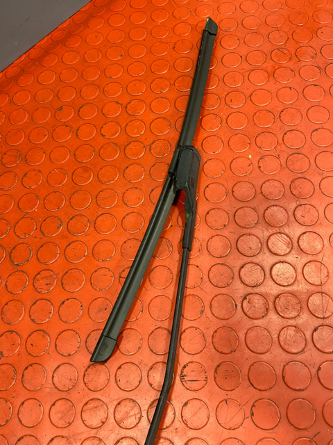 Citroen Berlingo/Peugeot Partner WINDSCREEN WIPER ARM w/ Blade 2008-2018 P/N 9682975280 - 2