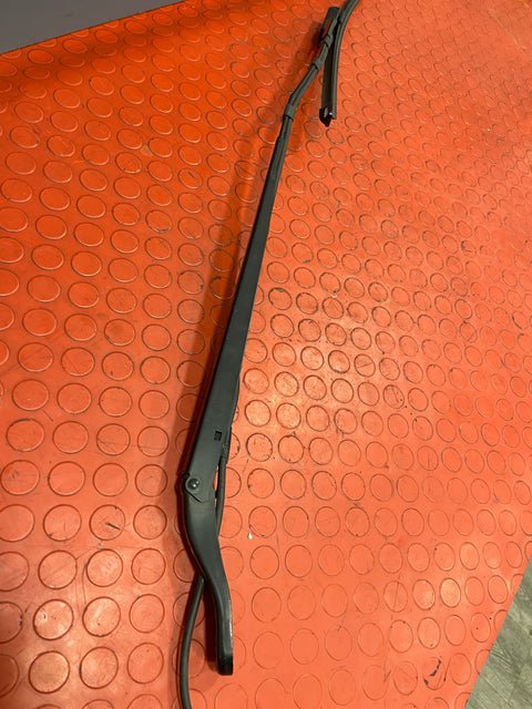 Vauxhall Combo/Peugeot Partner/Citroen Berlingo/Toyota Proace City WIPER ARM ASSEMBLY w/ Fresh Valeo Blade Front Passenger's Side P/N 9839409180 - 2