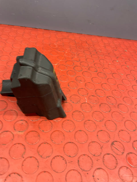 Citroen Berlingo/Peugeot Partner WINDSCREEN MOLDING FOAM Driver's Side  P/N 9816982880