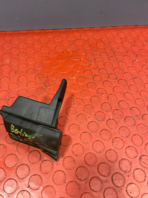 Citroen Berlingo/Peugeot Partner WINDSCREEN MOLDING FOAM Driver's Side  P/N 9816982880