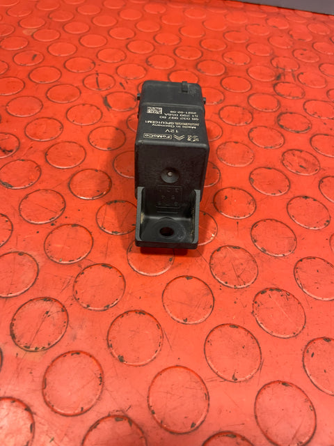 Peugeot Partner/Citroen Berlingo/Vauxhall Combo/Toyota Proace City GLOW PLUG RELAY MODULE 2019-2024 P/N 9803299780