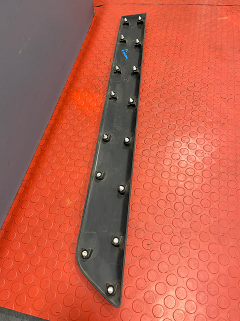 Ford Transit Custom DRIVER'S SIDE SLIDING DOOR MOULDING TRIM  2013-2016 P/N BK2129076ABW - 2