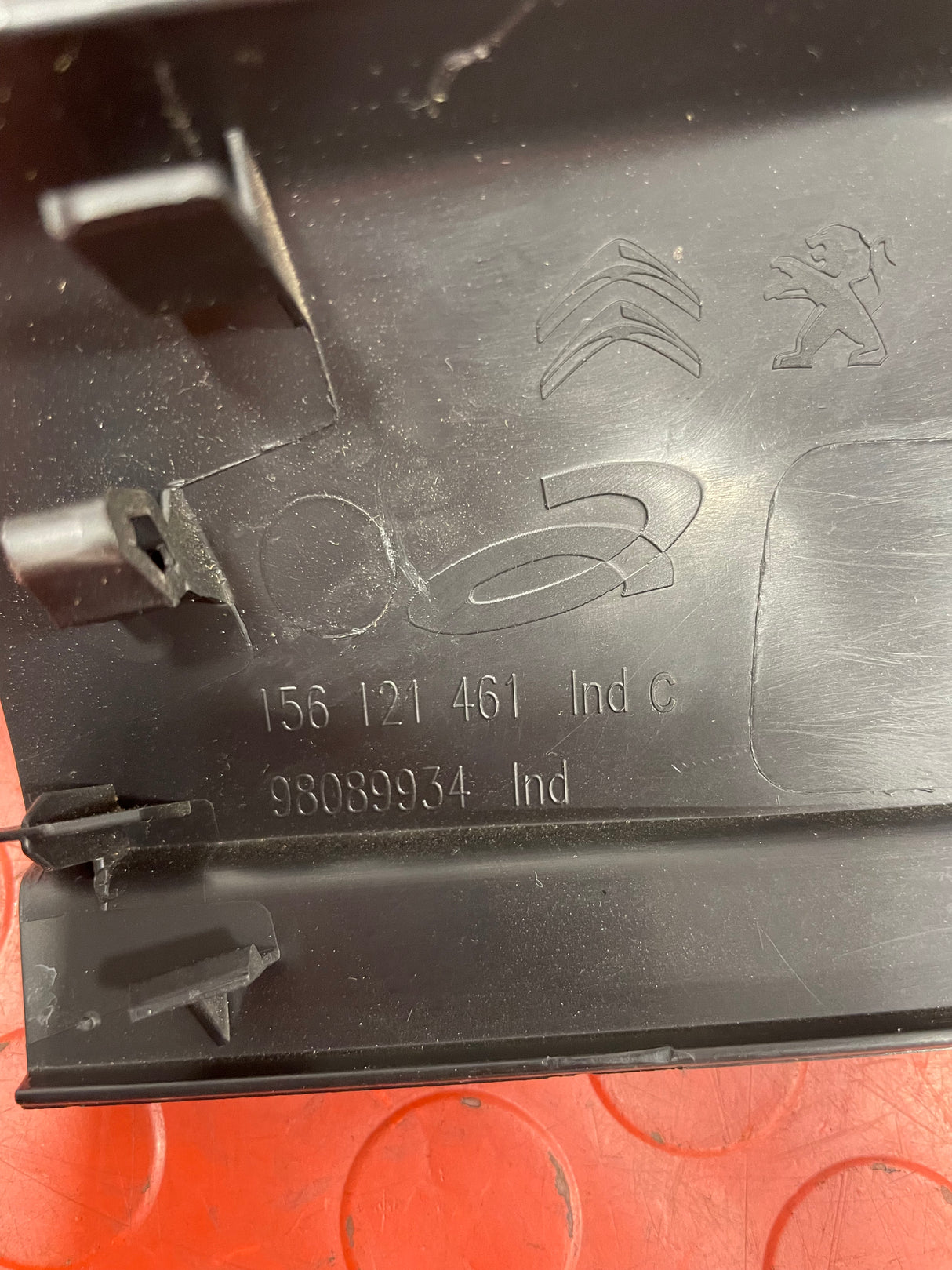 Vauxhall Vivaro/Citroen Dispatch/Peugeot Expert/Toyota Proace/Fiat Scudo INTERIOR WINDOW TRIM Driver's Side 2016-2024 P/N 98089934