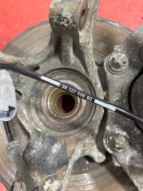 Citroen Berlingo/Peugeot Partner FRONT WHEEL HUB & BRAKE CALIPER Passenger's Side 2008-2018 P/N 9670613980 / 9813759680