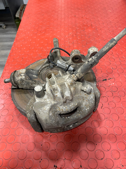 Citroen Berlingo/Peugeot Partner FRONT WHEEL HUB & BRAKE CALIPER Passenger's Side 2008-2018 P/N 9670613980 / 9813759680