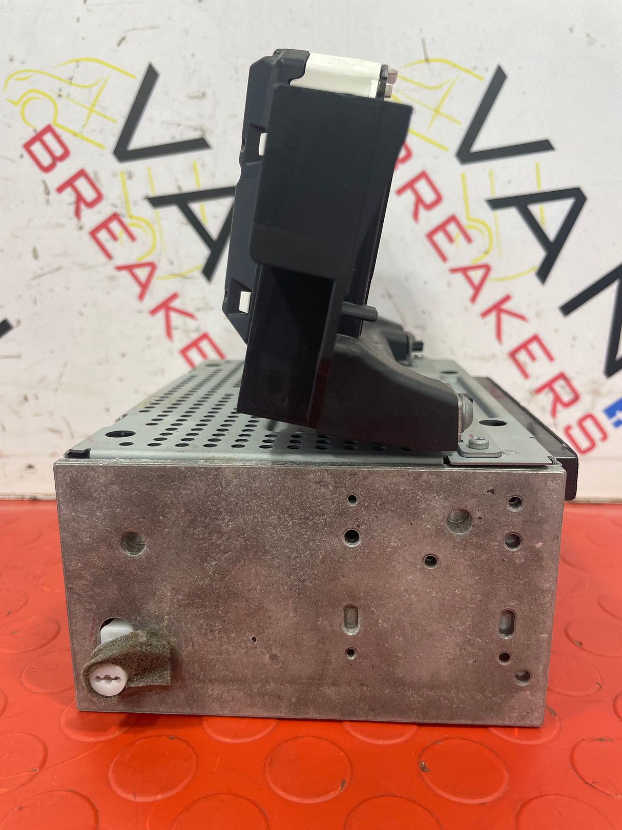Ford Transit Connect RADIO CD PLAYER AND SCREEN 2014  P/N  F1B118C815HE   EM5T18B955BA