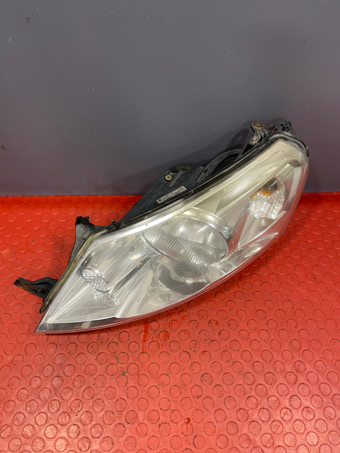 Citroen Dispatch/Peugeot Expert/Toyota Proace/Fiat Scudo HEADLIGHT Passenger's Side (1 Bulb Missing/Partly Yellowish Lens ) 2007-2016 P/N 89901163
