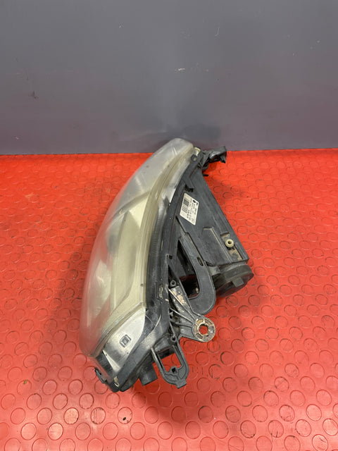 Citroen Dispatch/Peugeot Expert/Toyota Proace/Fiat Scudo HEADLIGHT Passenger's Side (1 Bulb Missing/Partly Yellowish Lens ) 2007-2016 P/N 89901163