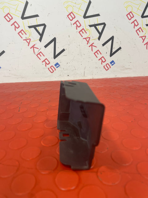 Peugeot Partner/Citroen Berlingoi 1.6 HDi HEATER BLOWER FAN RESISTOR COVER  2008-2013 P/N 9664966580