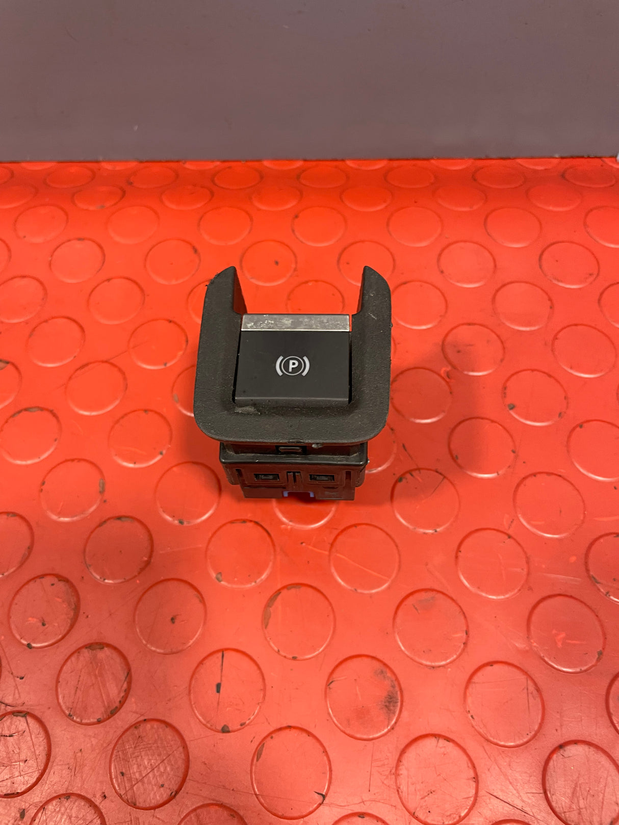 Citroen Berlingo/Peugeot Partner/Vauxhall Combo/Toyota Proace City HANDBRAKE SWITCH 2018-2025 P/N 9813146377