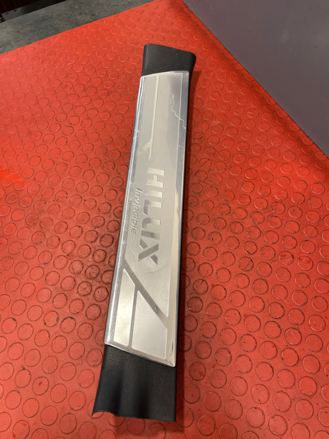 Toyota Hilux Invincible INNER CHROME THRESHOLD DOOR SILL TRIM Passenger's Side 2017 P/N 67914KK010