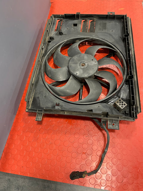 Citroen Berlingo/Peugeot Partner/Vauxhall Combo/Toyota Proace City RADIATOR COOLING FAN ASSEMBLY w/ RESISTOR P/N 9836638080 / 9829220580