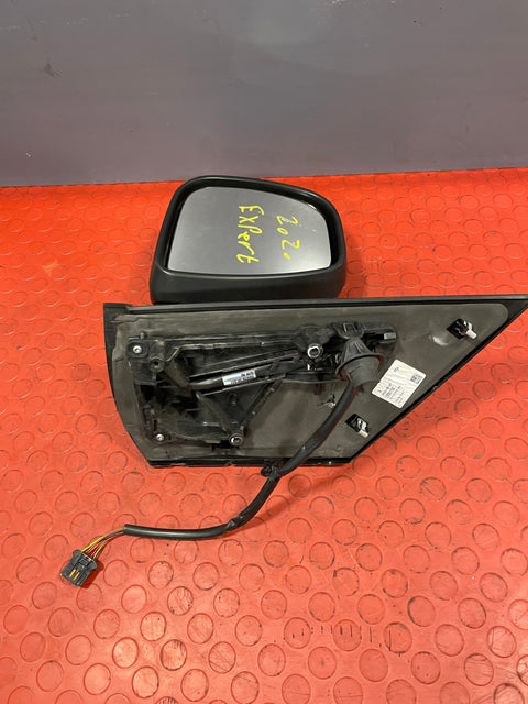 Vauxhall Vivaro/Citroen Dispatch/Peugeot Expert/Toyota Proace/Fiat Scudo WING MIRROR Passenger's Side (5 Pin) (w/ Visible Wear and Tear) 2016-2024 P/N 98155884XT - 1
