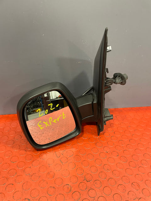 Vauxhall Vivaro/Citroen Dispatch/Peugeot Expert/Toyota Proace/Fiat Scudo WING MIRROR Passenger's Side (5 Pin) (w/ Visible Wear and Tear) 2016-2024 P/N 98155884XT - 1