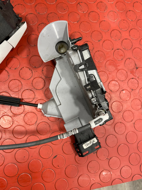 Vauxhall Vivaro/Citroen Dispatch/Peugeot Expert/Toyota Proace/Fiat Scudo PASSENGER'S SIDE FRONT DOOR WITH HANDLE/LATCH/LOCKING MECHANISM SET 2016-2024 P/N PSA084142 - 1