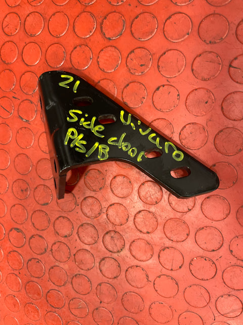 Vauxhall Vivaro/Citroen Dispatch/Peugeot Expert/Toyota Proace/Fiat Scudo PASSENGER SIDE SLIDING DOOR BOTTOM RUNNER PLATE 2016-2024 P/N 98080759