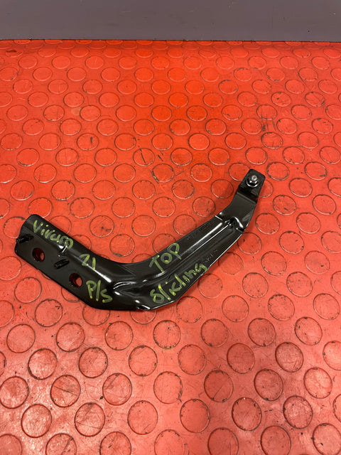 Toyota Proace/Citroen Dispatch/Peugeot Expert/Vauxhall Vivaro SIDE LOADING DOOR TOP ROLLER O/S DRIVERS SIDE  2017-2023   P/N 9823714580