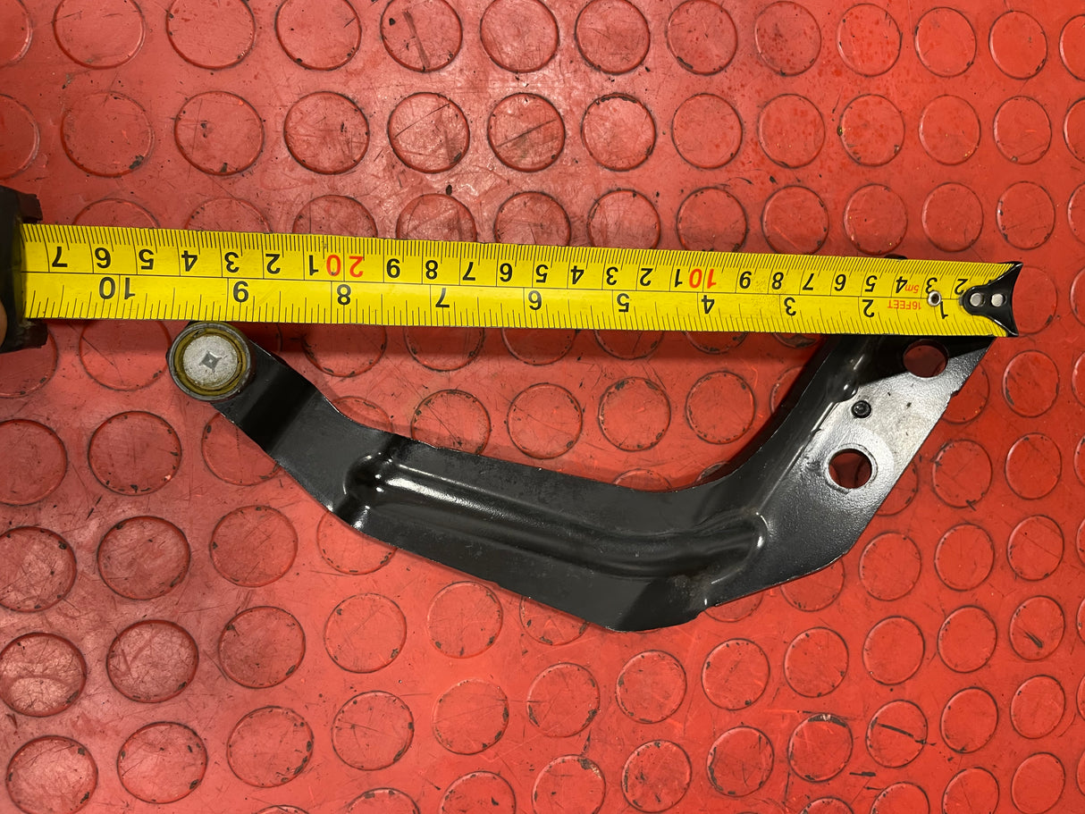 Toyota Proace/Citroen Dispatch/Peugeot Expert/Vauxhall Vivaro SIDE LOADING DOOR TOP ROLLER O/S DRIVERS SIDE  2017-2023   P/N 9823714580